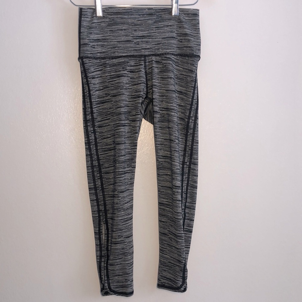NWOT Aerie Womens Leggings Size Small Grey High Rise Capri